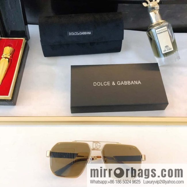 DOLCE & GABBANA Dolce & Gabbana Irregular Frame Sunglasses - Image 2