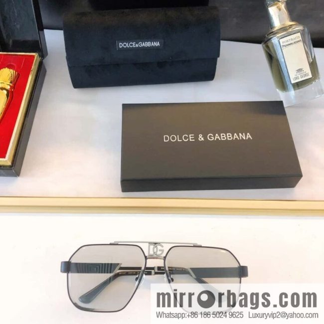 DOLCE & GABBANA Dolce & Gabbana Irregular Frame Sunglasses - Image 8