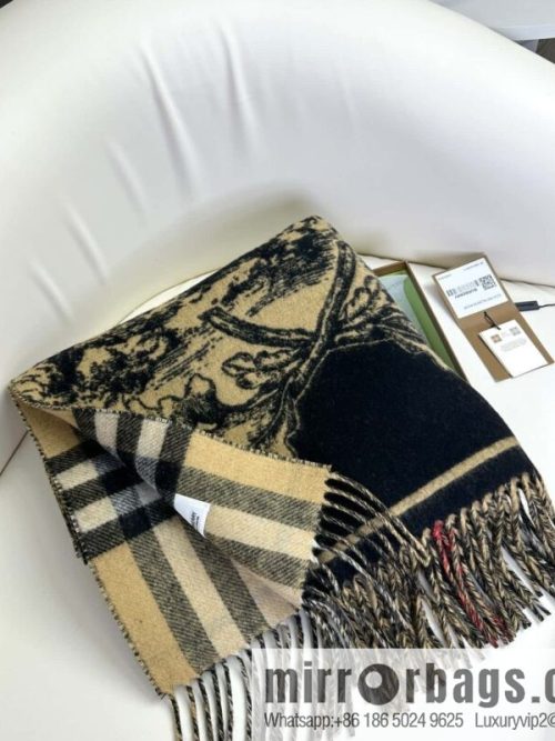 Burberry Burberry Bur Warhorse Knight Double Sided Shawl