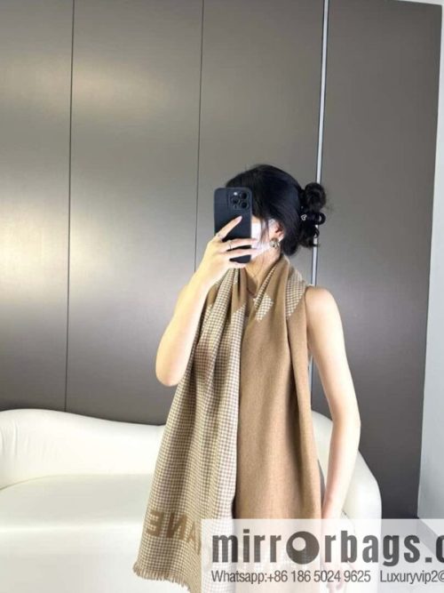 CHANEL Grandma Xiang tail order new 23B thousand bird grid color matching cashmere scarf