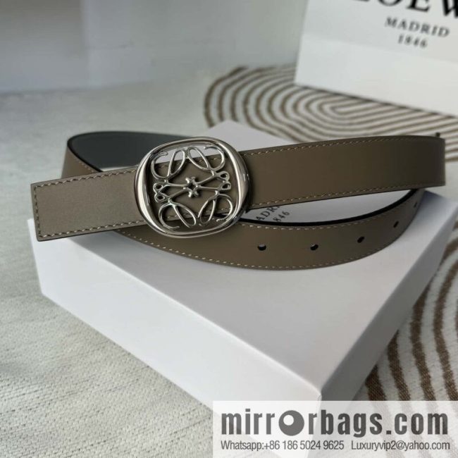 LOEWE Luo Yiwei\'s new belt smooth cow leather double-sided belt 2.8CM. - Image 9