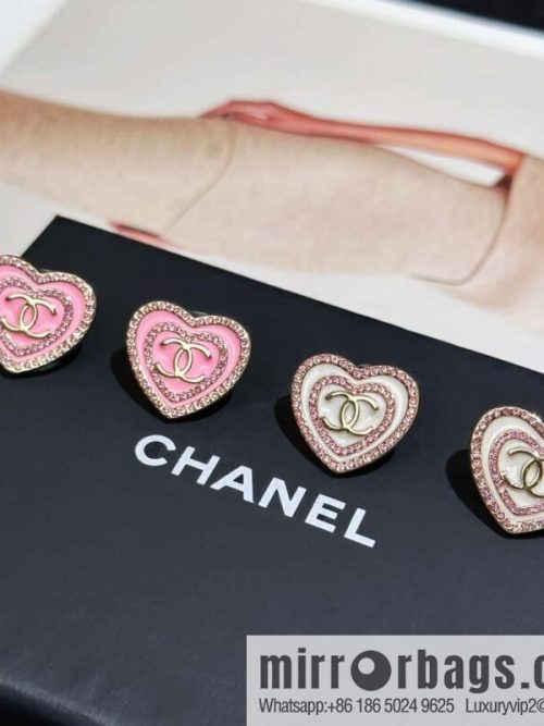 ❗️New ❗️☀️ new ☑️ Chanel C1 double c peach heart love stud earrings ☀️