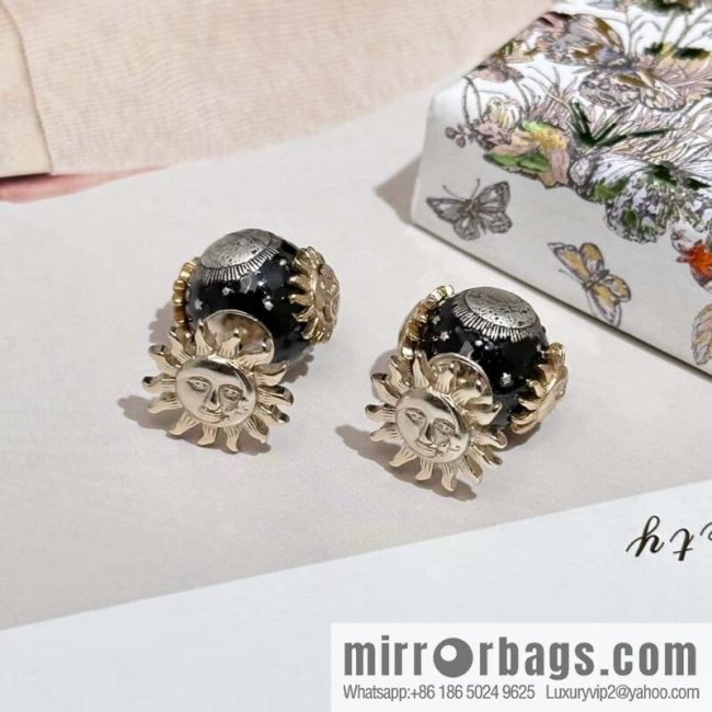 New ☑️ DIOR Dior Tribales Earrings