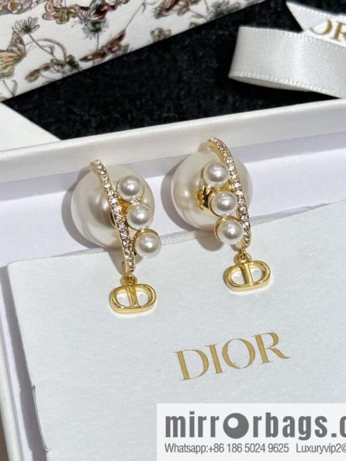 New ☑️ DIOR Dior pearl, earrings stud earrings
