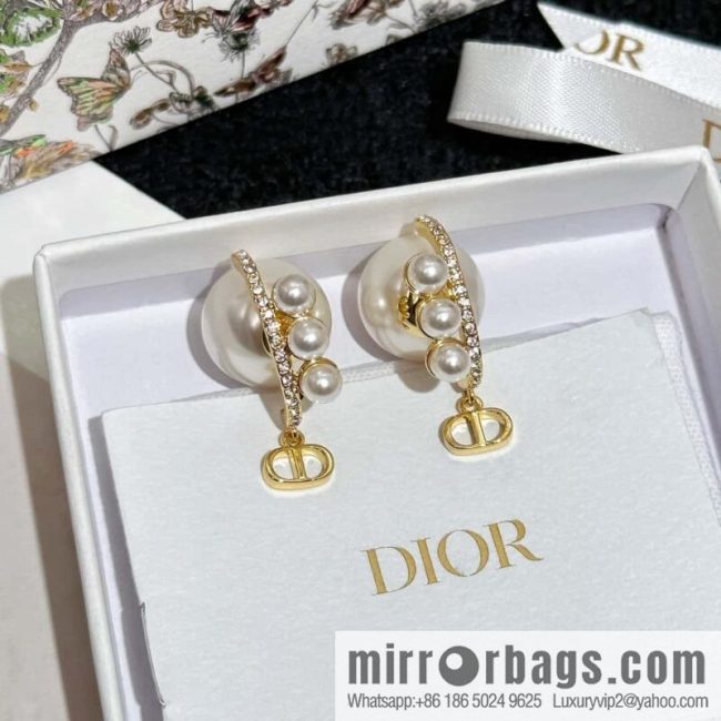 New ☑️ DIOR Dior pearl, earrings stud earrings