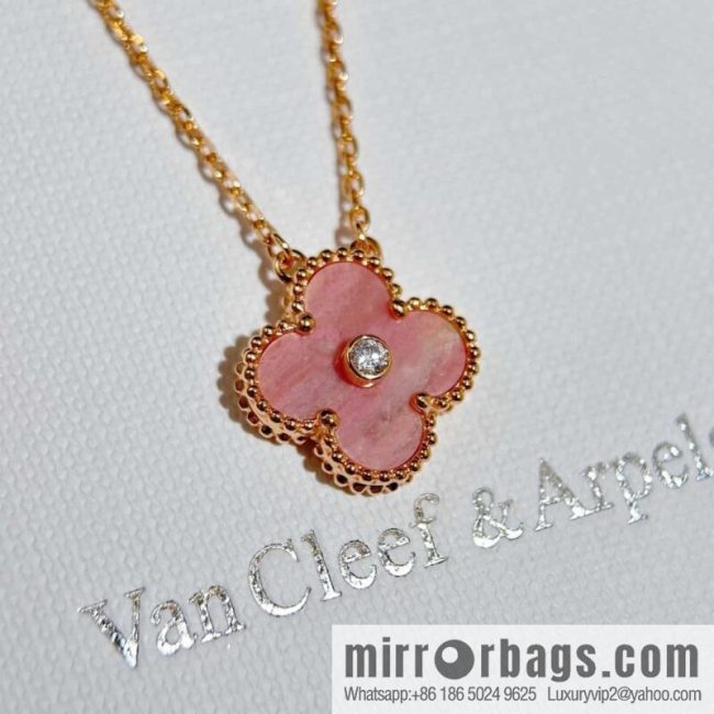 ❗️New ❗️ ☀️ Van Cleef & Arpels Natural Rose Greystone Necklace