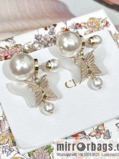 New ☑️ DIOR butterfly size pearl stud earrings