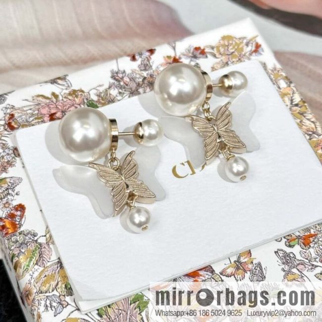 New ☑️ DIOR butterfly size pearl stud earrings