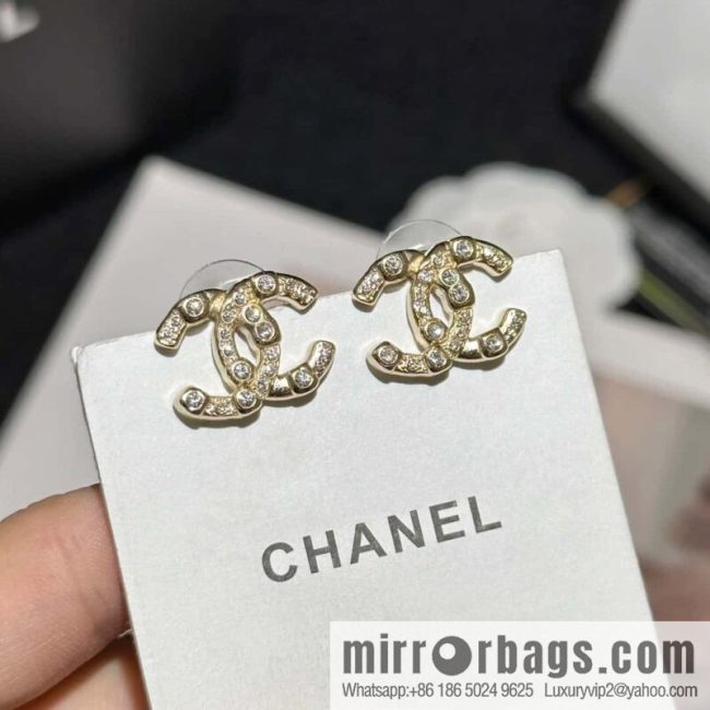 ❗️New ❗️ Chanel stud earrings ☀️ new ☑️ Chanel c1 double c gold size diamond stud earrings ☀️