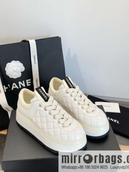 CHANEL Xiaoxiang Rhombus lambskin platform casual sneakers