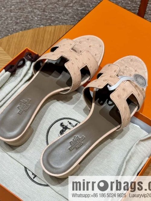 Hermès 185 Oasis high-heeled sandals, ostrich 🐦/Ostrich rose powder/Rose powder