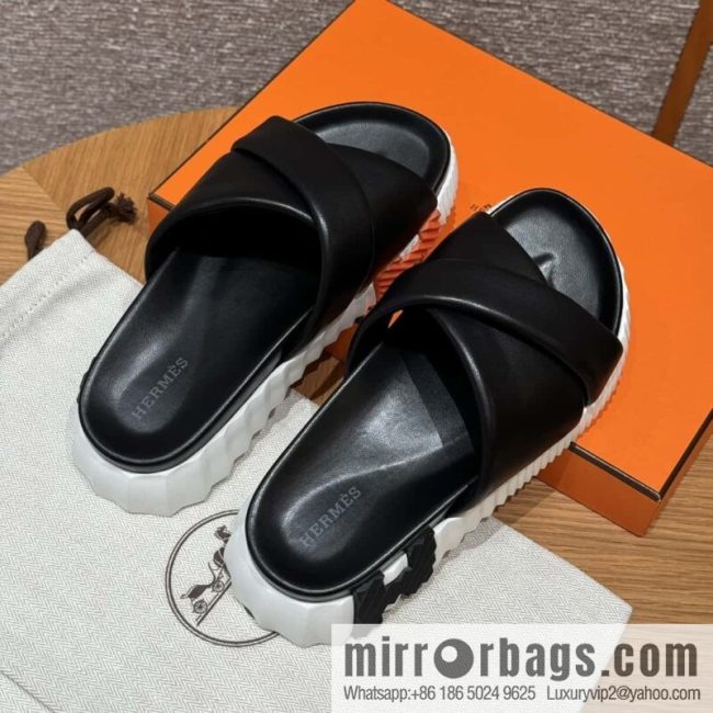 Hermès 086/Infra/Sports slippers, lambskin/black/89/Blanck