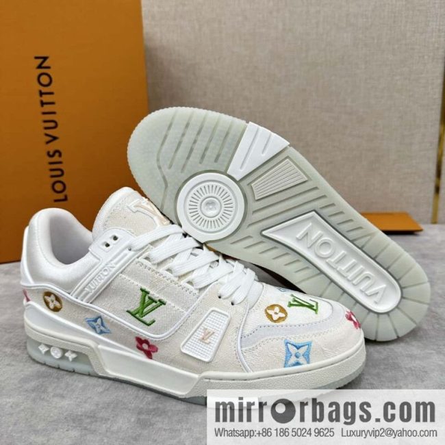 💋💍L\'s new product L * V Louis~ The new TRAINER series sneakers are made of Monogram denim (denim).