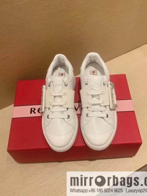 RV Top Version Diamond Buckle Casual Roger vivier Spring/Summer 2024 🍃 Diamond Buckle Casual