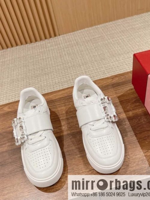 𝐑𝐨𝐠𝐞𝐫 𝐕𝐢𝐯𝐢𝐞𝐫# Roger Vivia new Zhou Dongyu~ Tang Yan~ Linda the same style, dream shoes RV square buckle white shoes