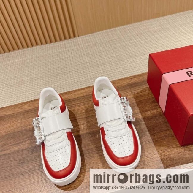 𝐑𝐨𝐠𝐞𝐫 𝐕𝐢𝐯𝐢𝐞𝐫# Roger Vivia\'s new Zhou Dongyu~ Tang Yan~ Linda\'s same RV square buckle white shoes