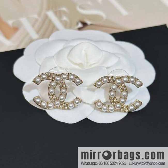 ❗️New ❗️☀️ new ☑️ chanel c1 double c pearl stud earrings ☀️