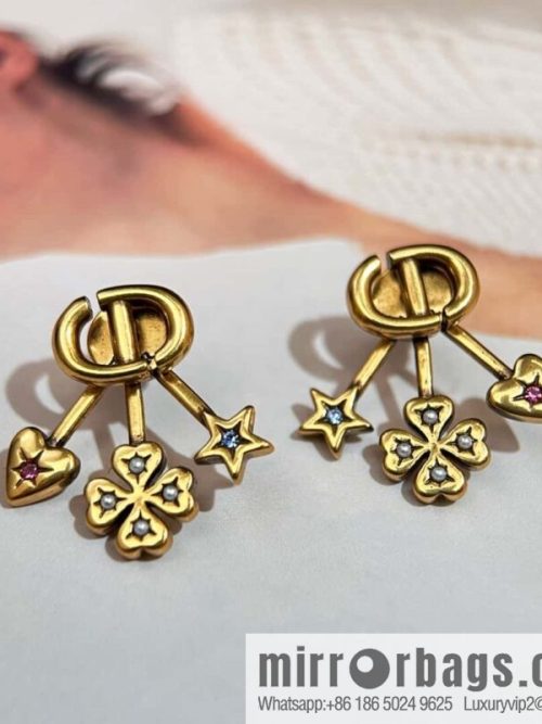 New ☑️ DIOR Dior CD Four Leaf Clover Peach Heart Pentagram Earrings