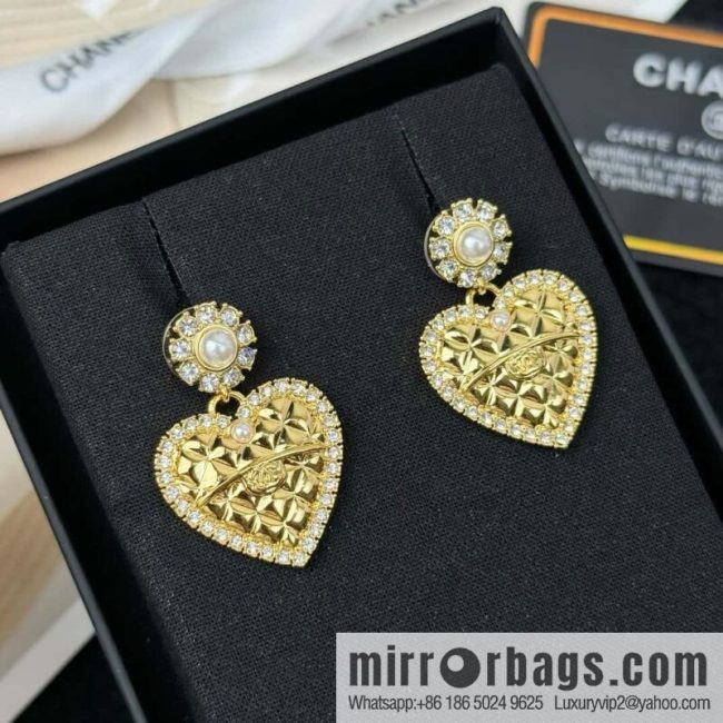 ❗️New ❗️ ☀️ new ☑️ chanel c2 double c gold diamond peach heart love stud earrings ☀️