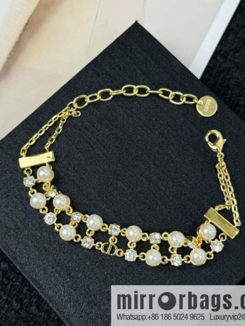 New ☑️ DIOR CD double pearl bracelet