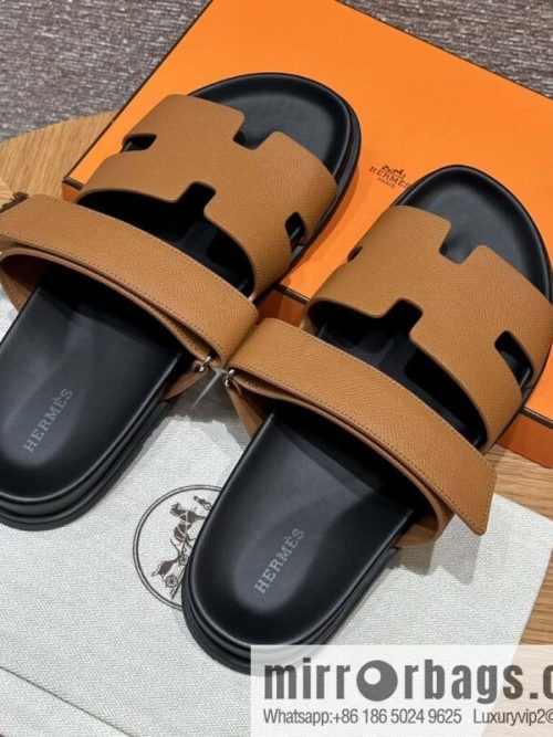 HERMES 180 CHYPRE SANDAL uncle shoes, palm print/Epsom gold brown/37/Gold