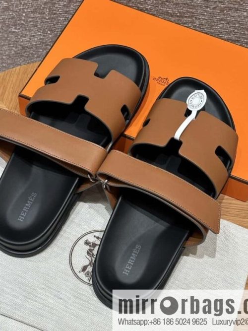 HERMES 180 CHYPRE SANDAL uncle shoes, lambskin/Natural lambskin lininh/Naturel