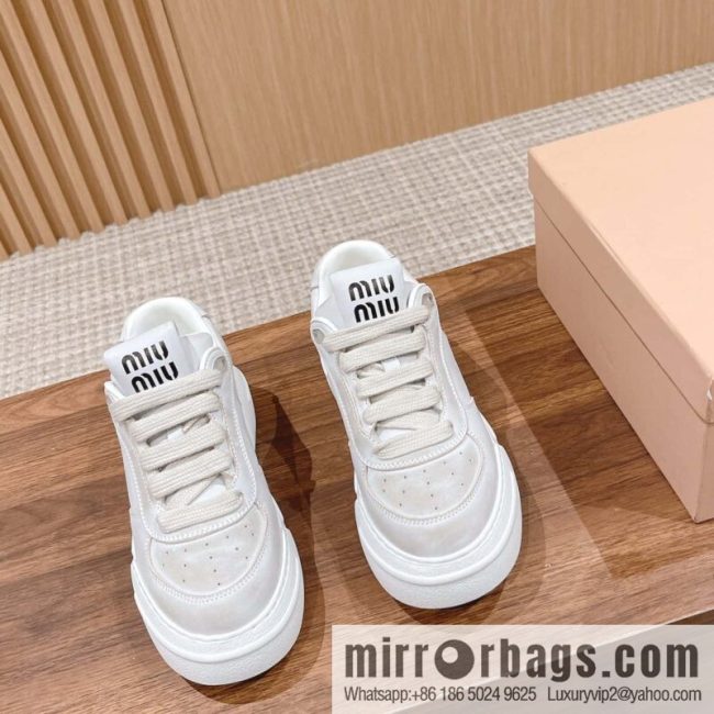 MIUMIU Miao Miao 2023 new American dirty shoes, the latest catwalk sports little white shoes in early spring