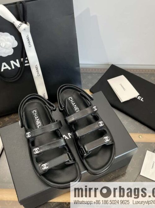 Purchasing grade 𝗖𝗛*𝗔𝗡𝗟|| Xiaoxiang crystal diamond buckle three bars, Velcro beach model