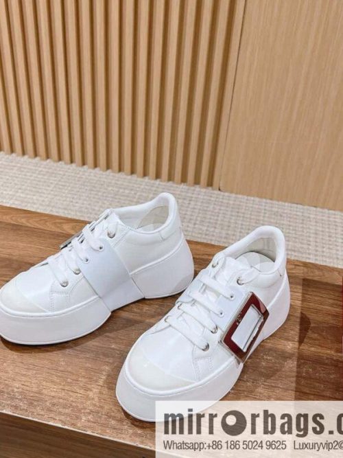 # 𝐑𝐨𝐠𝐞𝐫 𝐕𝐢𝐯𝐢𝐞𝐫 Roger Vivia, new platform white shoes