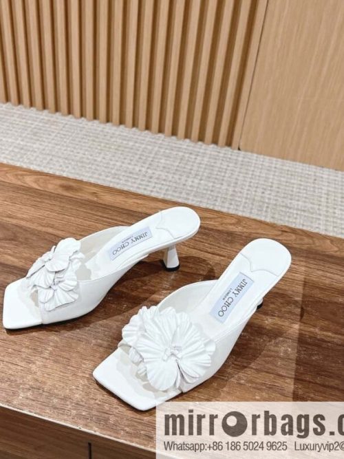 [】𝐉𝐢𝐦𝐦𝐲 𝐂𝐡𝐨𝐨# Zhou Yangjie\'s new bow kitten and slippers