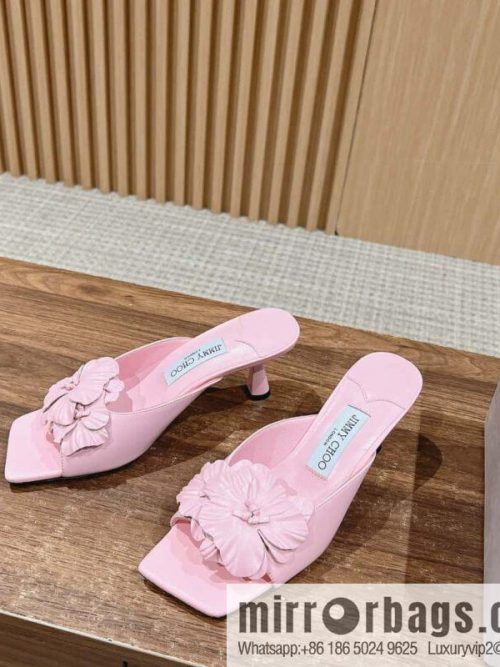[】𝐉𝐢𝐦𝐦𝐲 𝐂𝐡𝐨𝐨# Zhou Yangjie\'s new bow kitten and slippers