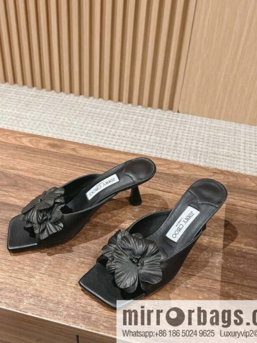 [】𝐉𝐢𝐦𝐦𝐲 𝐂𝐡𝐨𝐨# Zhou Yangjie\'s new bow kitten and slippers