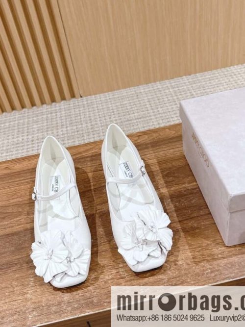 [】𝐉𝐢𝐦𝐦𝐲 𝐂𝐡𝐨𝐨# Zhou Yangjie\'s new flower Mary Jane shoes