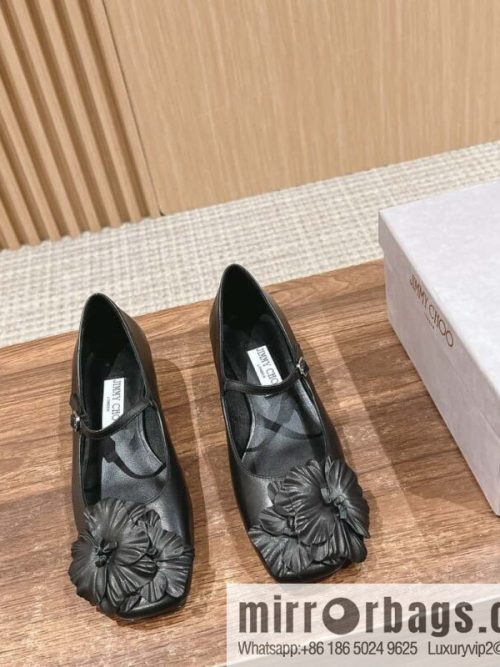 [】𝐉𝐢𝐦𝐦𝐲 𝐂𝐡𝐨𝐨# Zhou Yangjie\'s new flower Mary Jane shoes