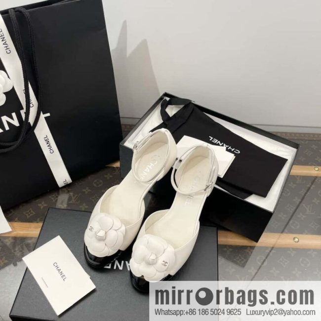 CHANEL Xiaoxiang Early Spring Camellia 🥰 Hollow Mary Jane Sandals