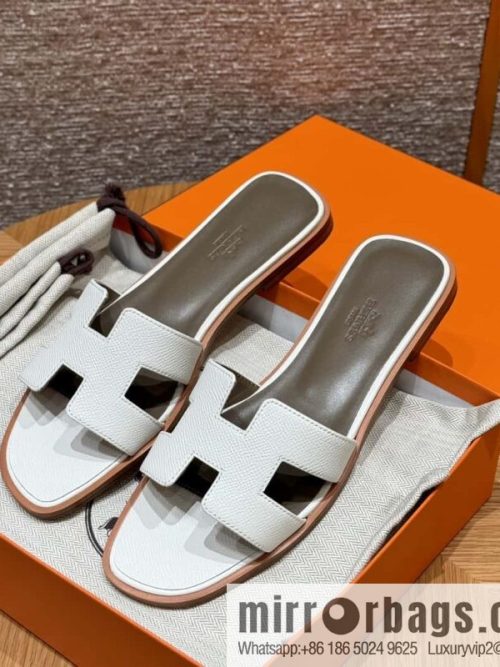 HERMES 181 Oran Slippers 01/Blanc/Pure White Epsom/Palmprint
