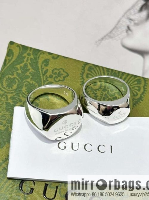 ❗️New ❗️ ☀ new Gucci glossy letter ring