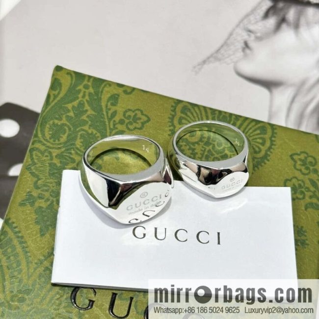 ❗️New ❗️ ☀ new Gucci glossy letter ring