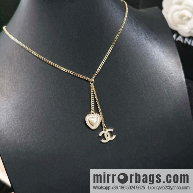 New ☑️ CHANEL double C peach heart love pearl necklace