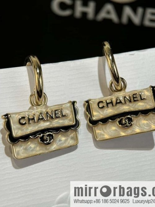 ❗️New ❗️☀️ New ☑️ Chanel c2 double c bag 👜 stud earrings ☀️