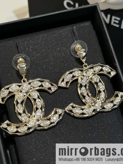 ❗️New ❗️ ☀️ new ☑️ Chanel C2 gold double c stud earrings ☀️