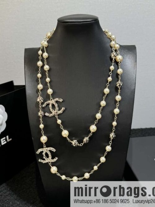 ❗️New ❗️ Chanel sweater chain necklace ☀️ new ☑️ Chanel double c pearl sweater chain necklace ☀️