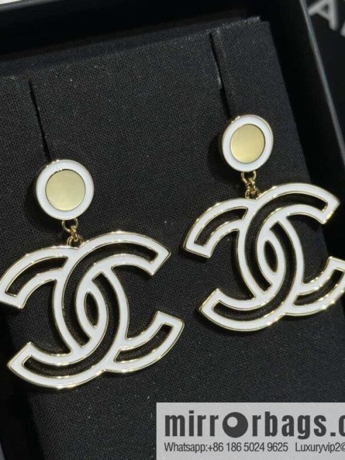 ❗️New ❗️ ☀️ new ☑️ Chanel double c stud earrings ☀️