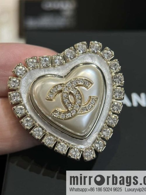 ❗️New ❗️☀️ New ☑️ Chanel Double C Full Diamond Peach Heart Love Brooch ☀️