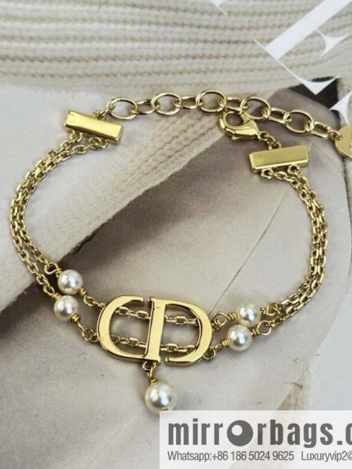 New ☑️ DIOR CD double pearl bracelet