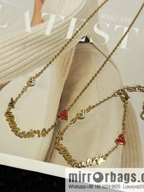 New DIOR Dior CD Alphabet Peach Heart Love Bracelet Necklace