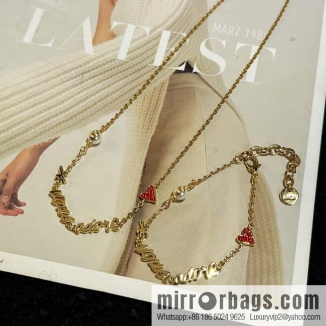 New Dior CD Alphabet Peach Heart Love Bracelet Necklace