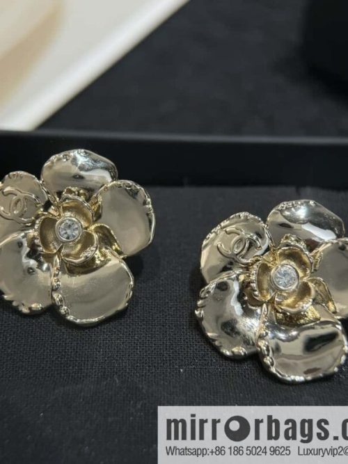 ❗️New ❗️ ☀️ new ☑️ Chanel double c round stud earrings ☀️