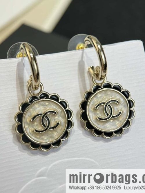 ❗️New ❗️ ☀️ new ☑️ chanel c2 double c round stud earrings ☀️