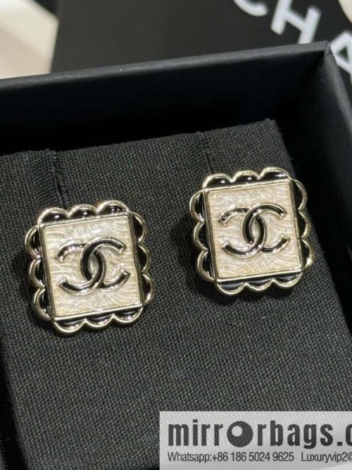 ❗️New ❗️☀️ new ☑️ chanel c1 double c square stud earrings ☀️